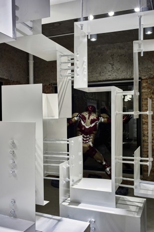 13-Dancing Armour---- Showcase of filmba