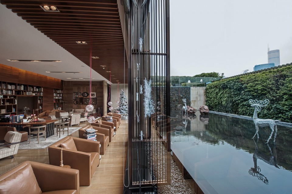 hui hotel-22-reading room with landscape