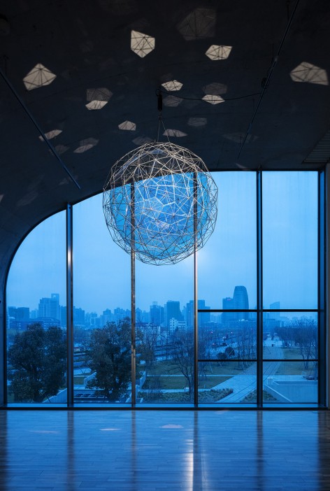 《尘埃粒子》Dust particle, 2014