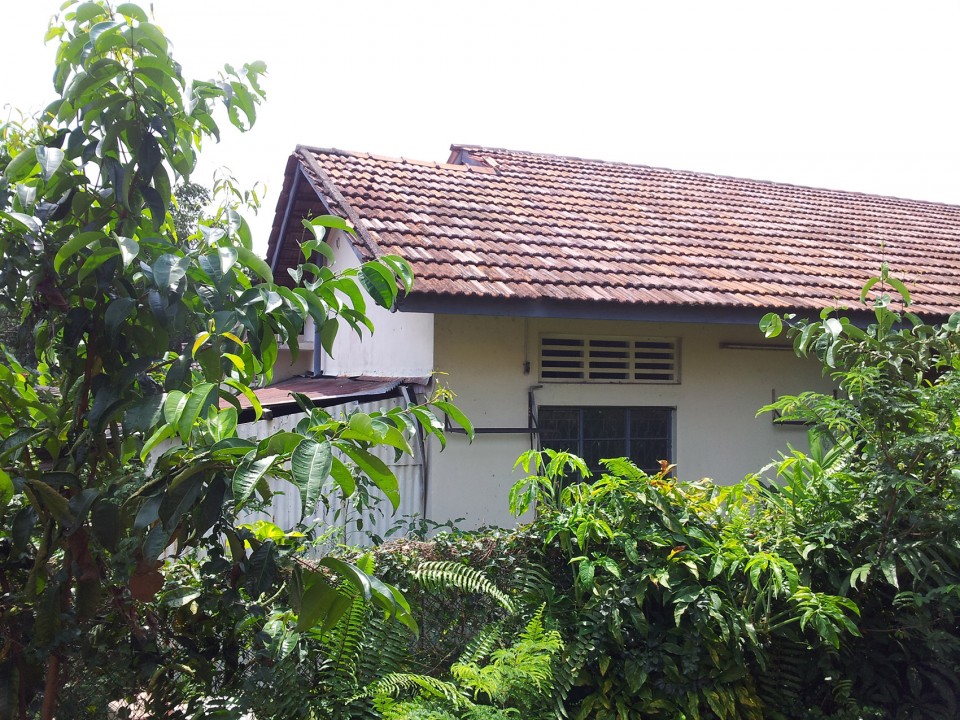 002-Clay Roof House by DRTAN LM Architect