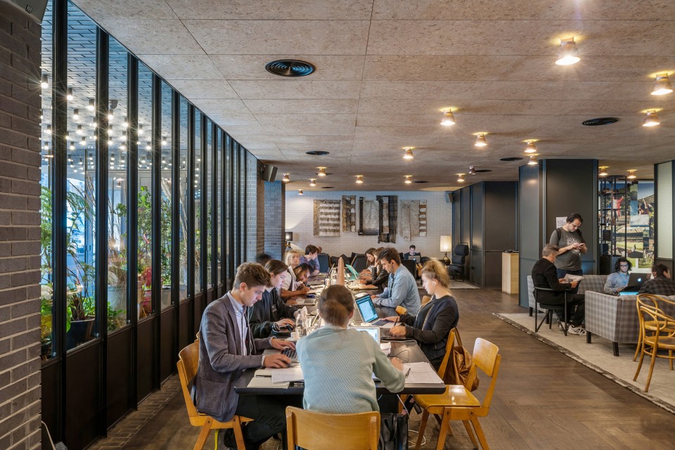 003-Ace Hotel by Universal Design Studio