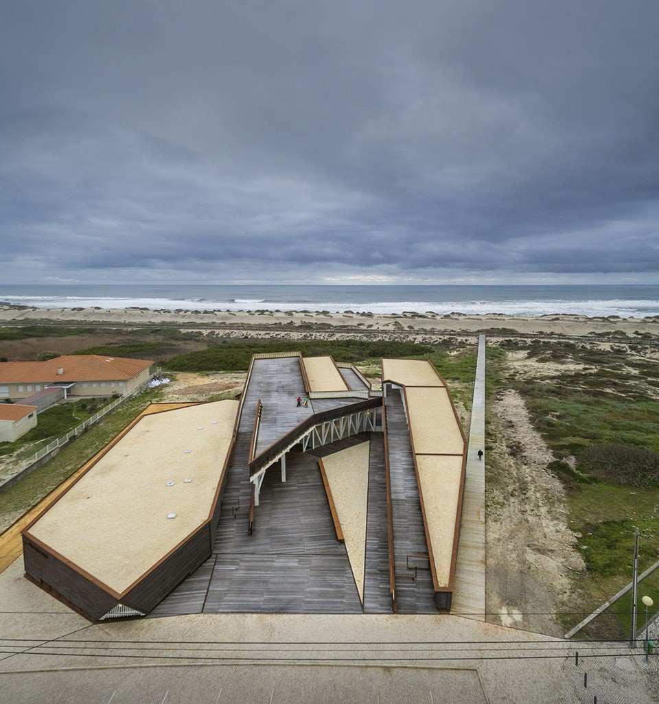 003-Costa Nova Social and Cultural Center by ARX Portugal