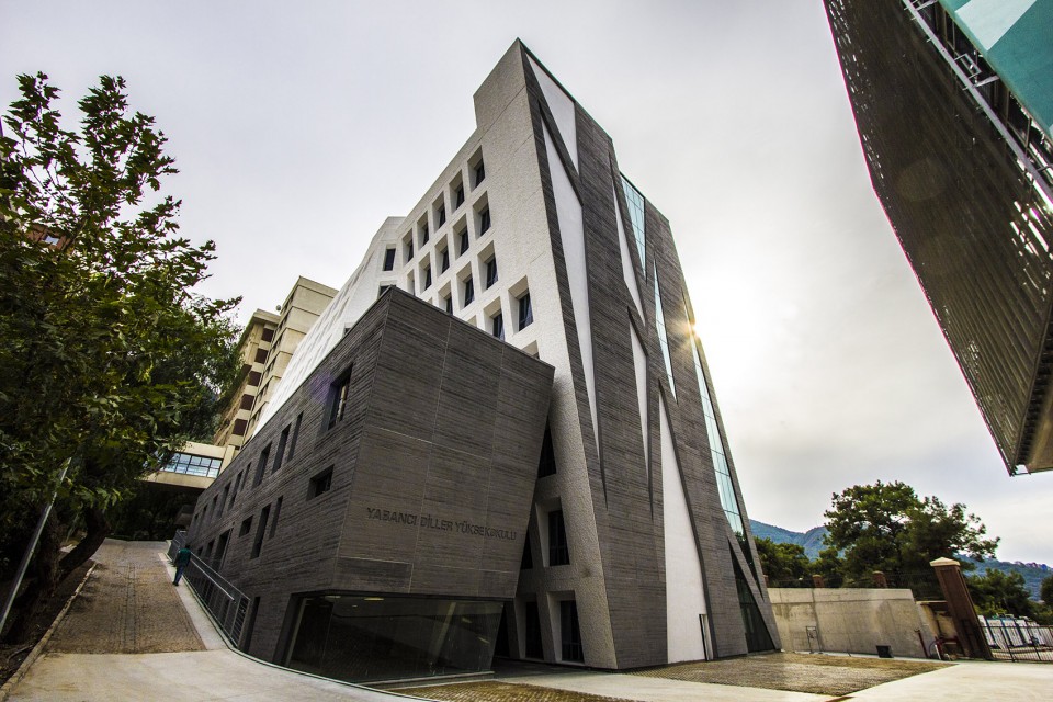 004-Foreign Language Building by AUDB