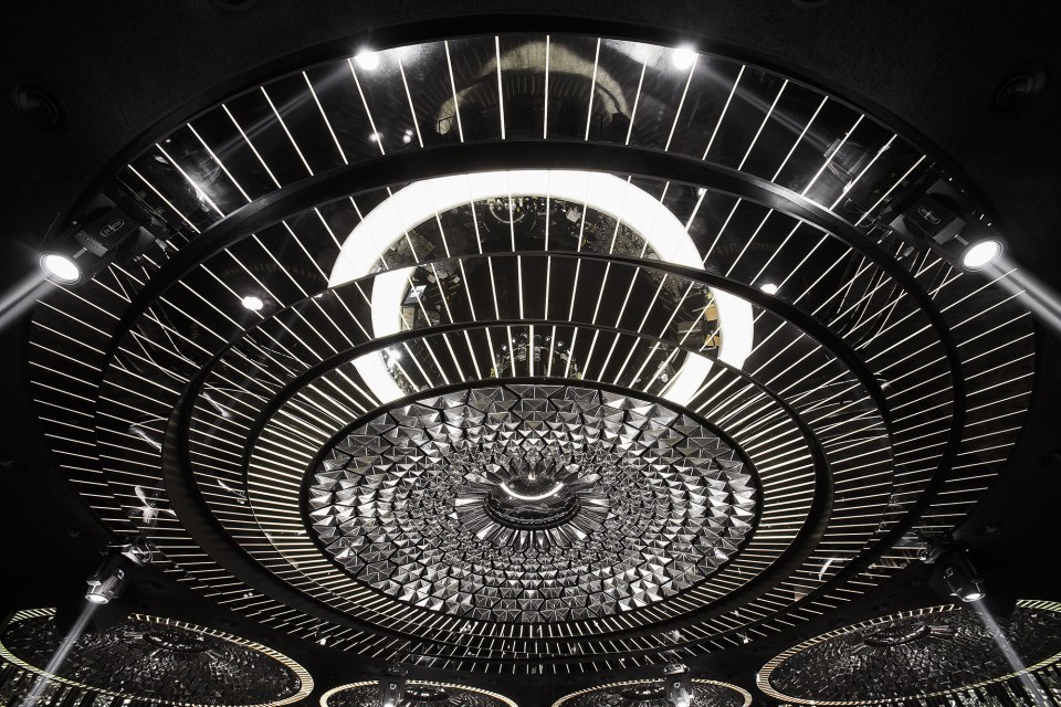 007 Flash club by Studio Mode