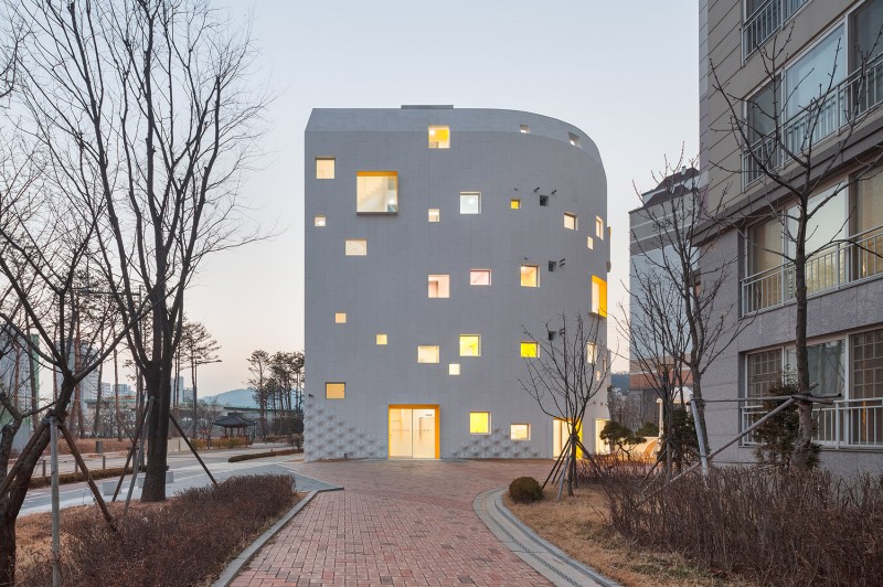 009-Flower + Kindergarten by Jungmin Nam