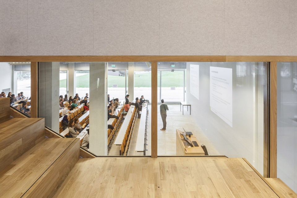 009-Polak building by Paul de Ruiter architects
