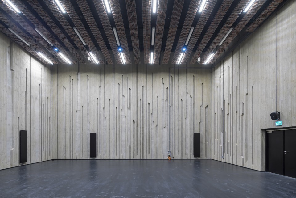 010-CKK Jordanki in Torun by Fernando Menis Architects
