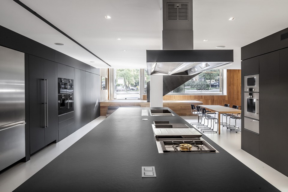 010-Showroom Gaggenau by Alventosa Morell Arquitectes