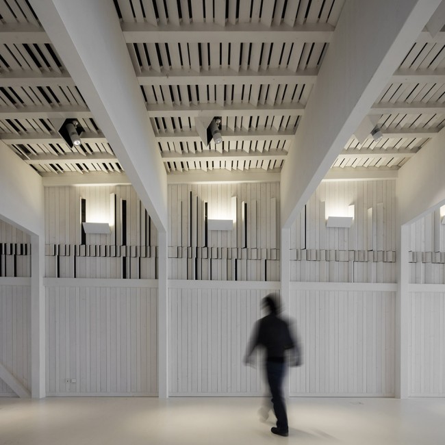 014-Costa Nova Social and Cultural Center by ARX Portugal