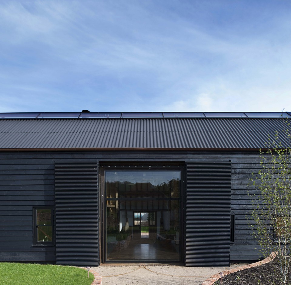 017-The Ancient Party Barn by Liddicoat & Goldhill