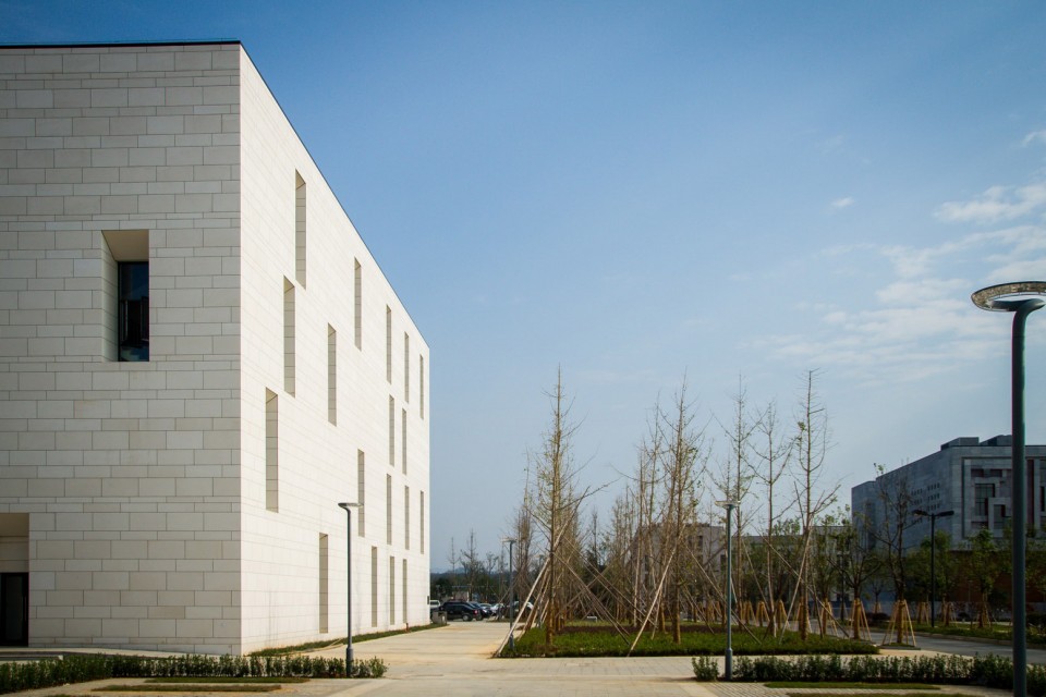 1-IMG_8810 Library of Anji campus by STI Studio