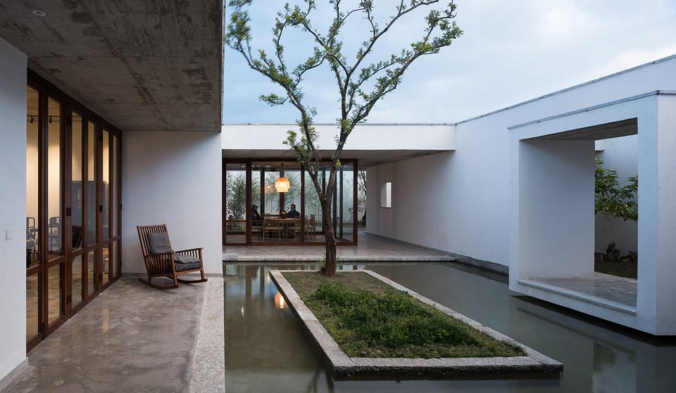 1- photo 013_环视中庭 Zhu an by Zhaoyang Architects