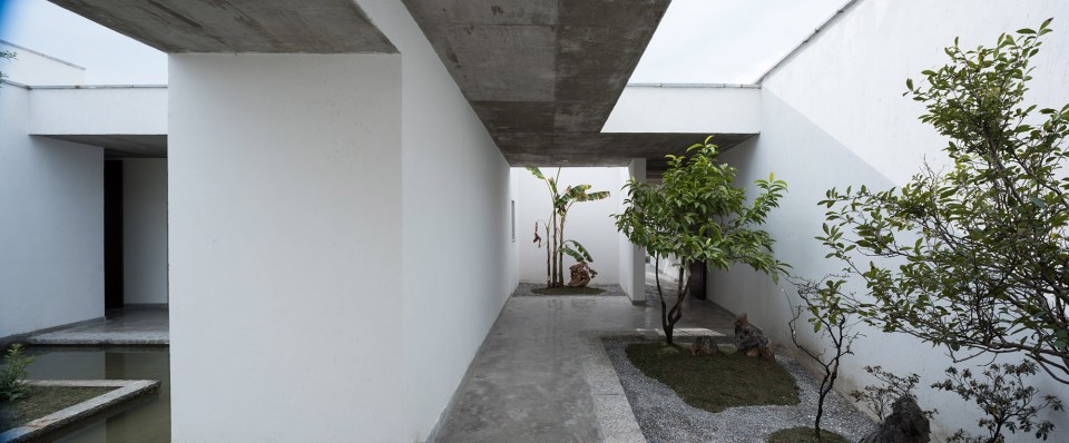1- photo 017_廊院南望 Zhu an by Zhaoyang Architects