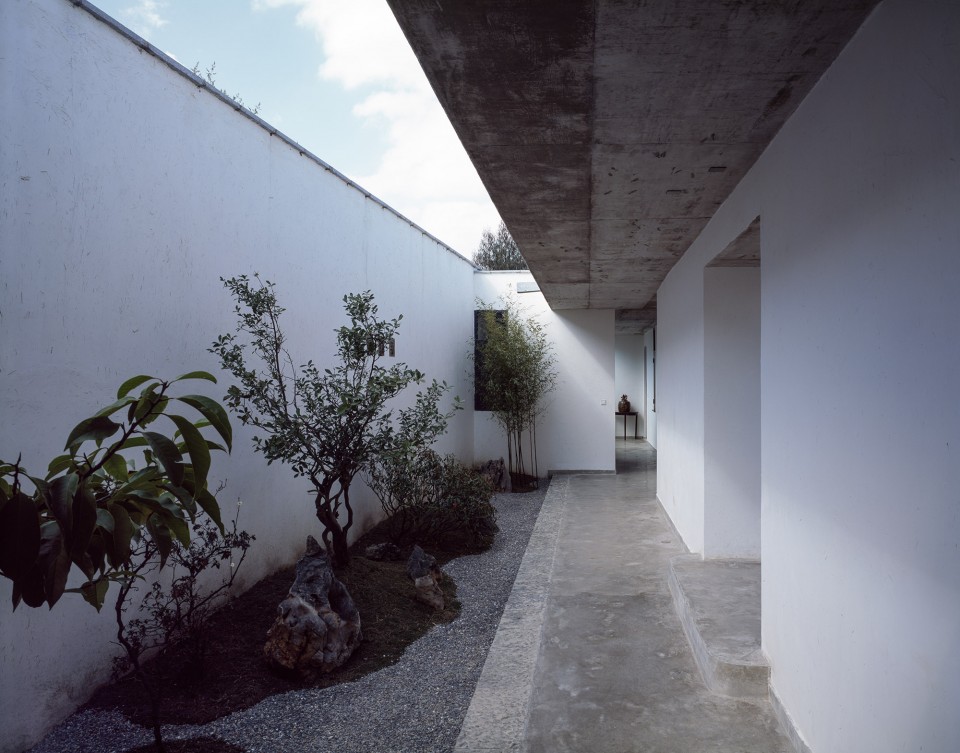 1- photo 019_廊院北望 Zhu an by Zhaoyang Architects
