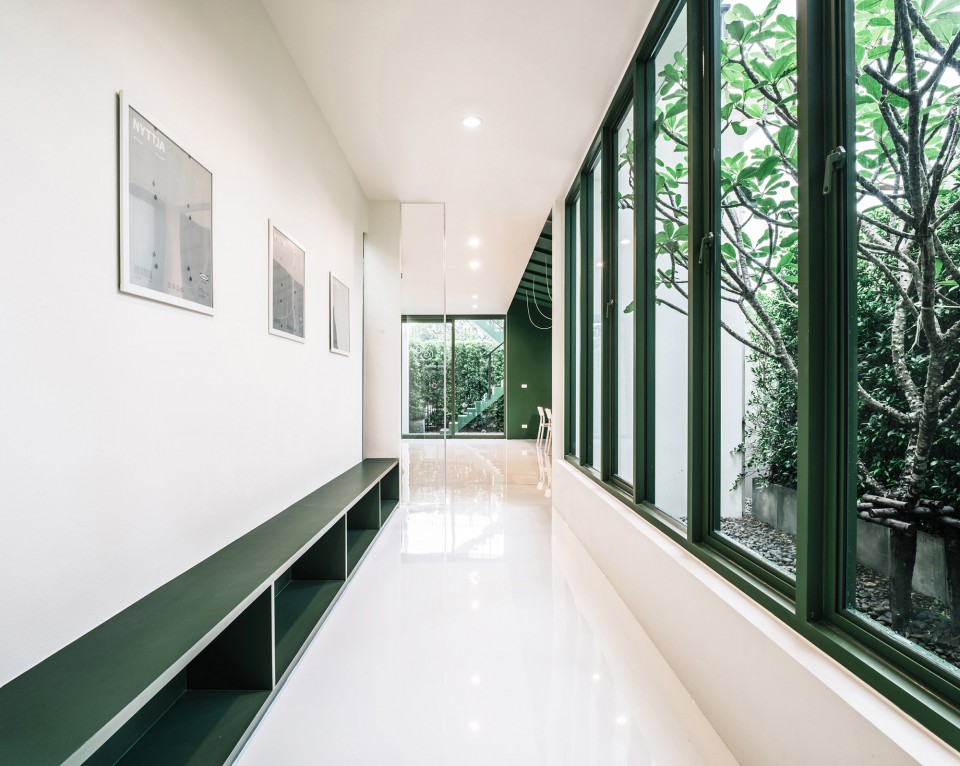 2-Corridor with Innercourt Green 26 by Anonymstudio