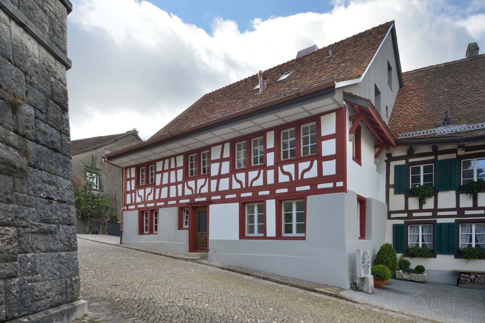 003-51 aussen Historische FassadeRenovation House Lendenmann