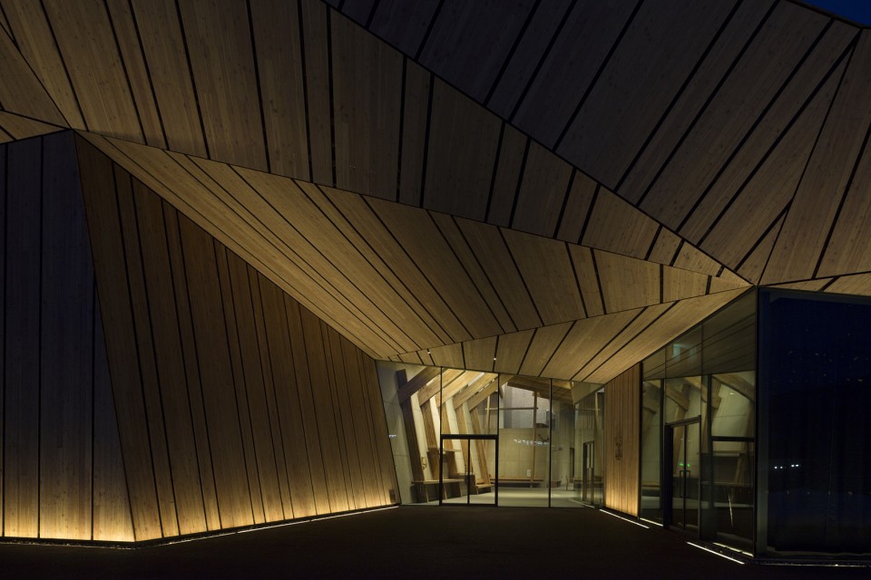 004-Iiyama Cultural Hall Nachura by Kengo Kuma and Associates