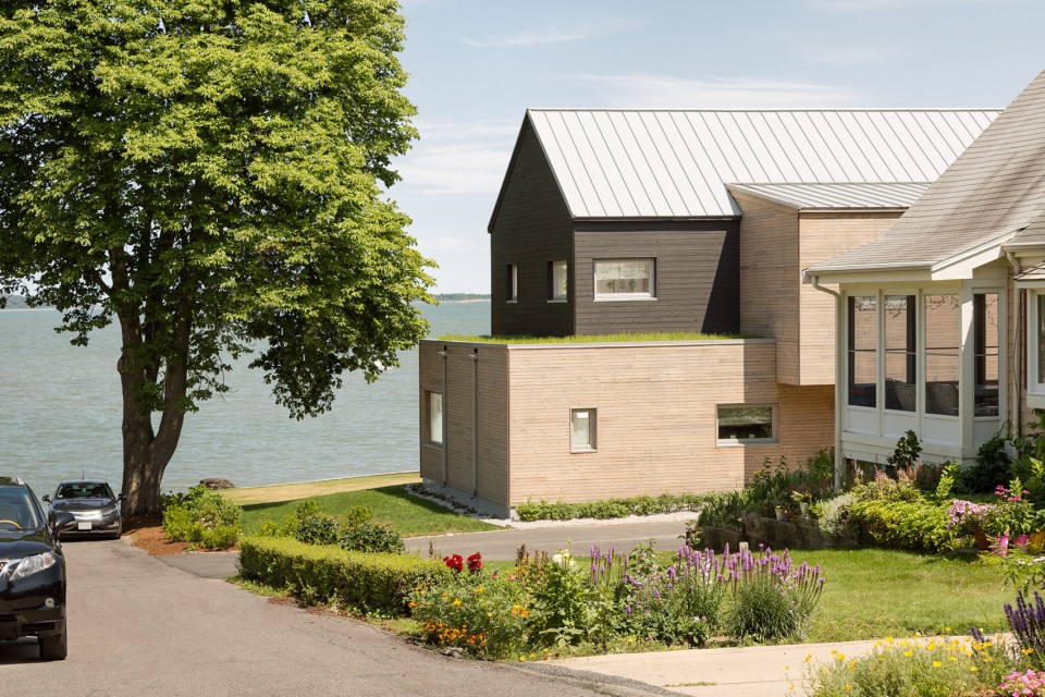 004-Quincy Bay Residence by Go Logic