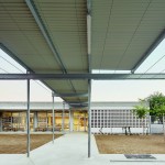 西班牙小镇教学楼设计 / AIXOPLUC