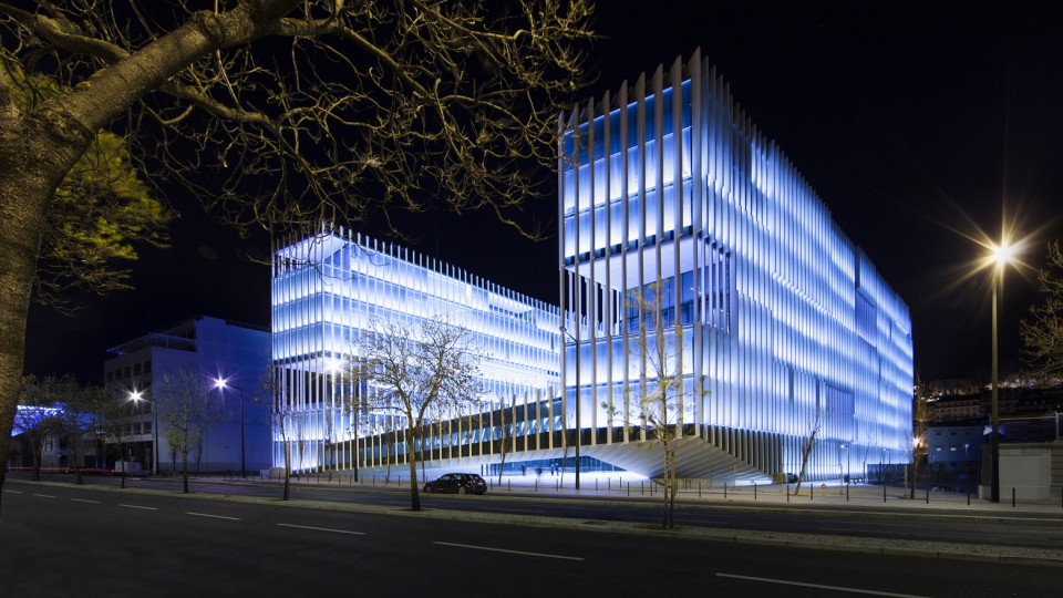 005-EDP Headquarters by Aires Mateus