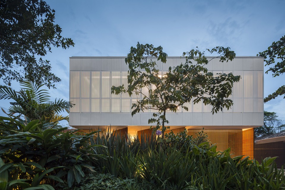008-White house by studio mk27