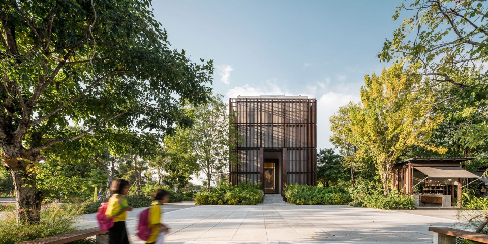 009-Ming Mongkol Green Park by Landscape Architects 49 Limited