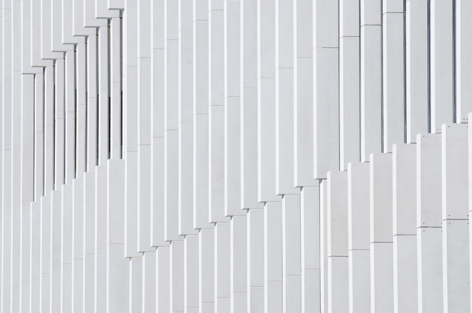 012-EDP Headquarters by Aires Mateus