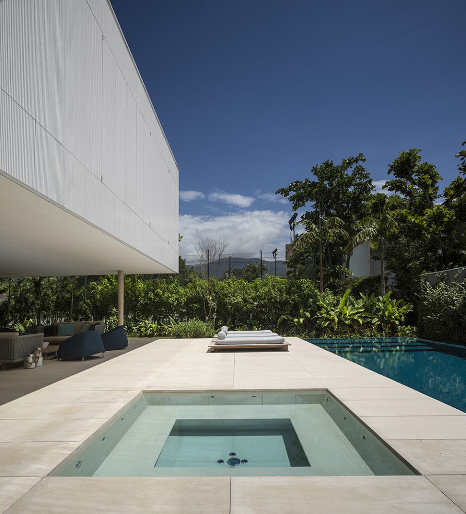 012-White house by studio mk27