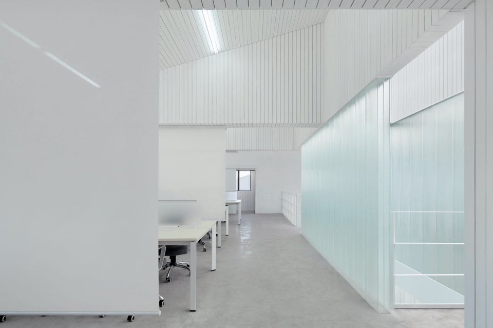 013-Renovation of No.8 Building in Beijing Banbidian Industry Park by C+ Architects