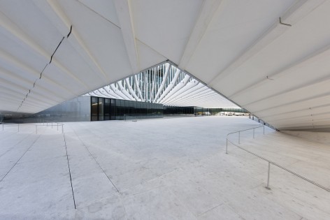 014-EDP Headquarters by Aires Mateus