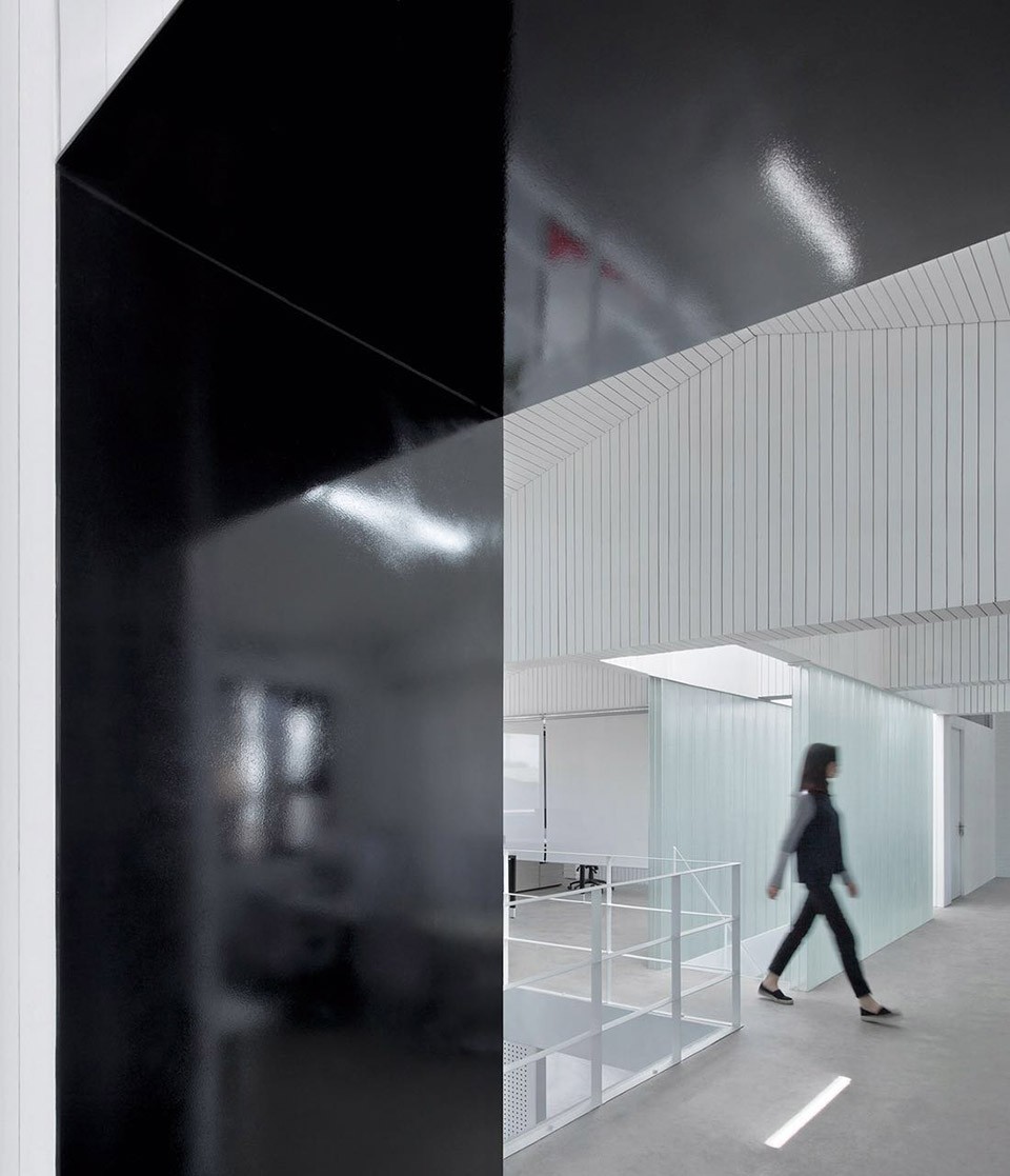 015-Renovation of No.8 Building in Beijing Banbidian Industry Park by C+ Architects