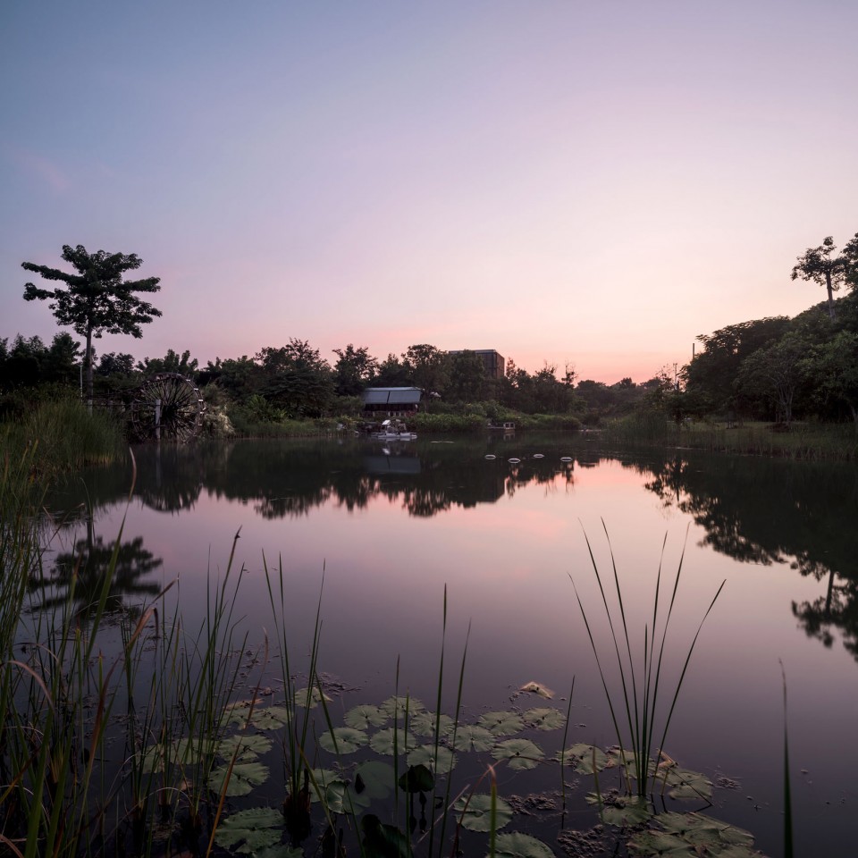 016-Ming Mongkol Green Park by Landscape Architects 49 Limited
