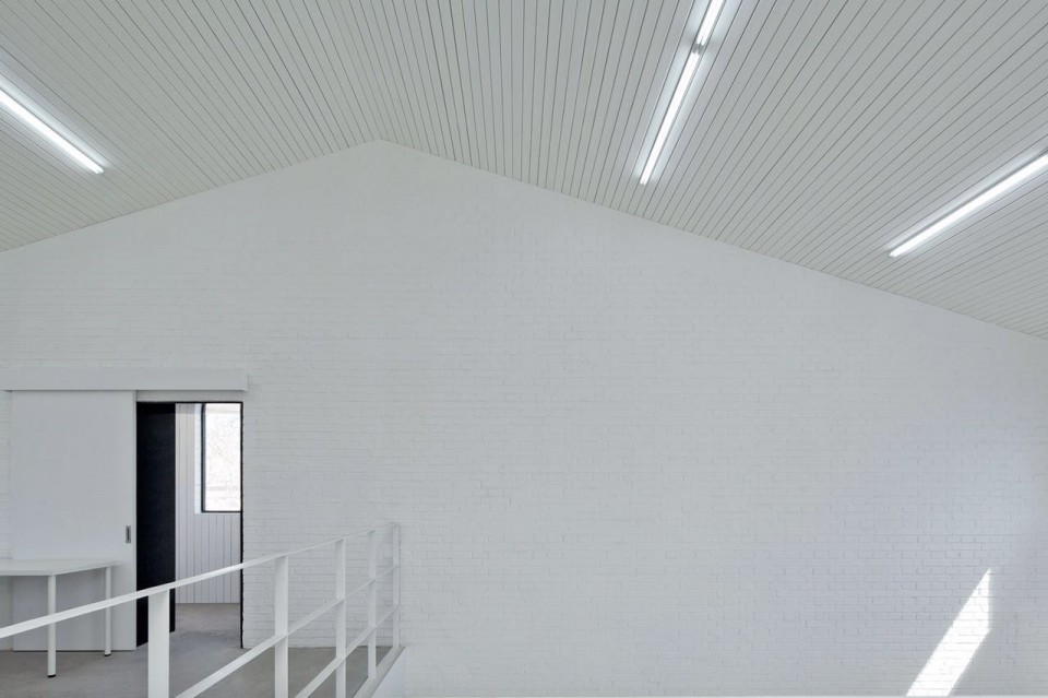 016-Renovation of No.8 Building in Beijing Banbidian Industry Park by C+ Architects