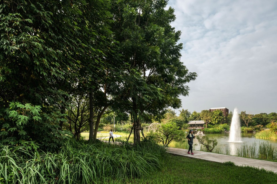 018-Ming Mongkol Green Park by Landscape Architects 49 Limited