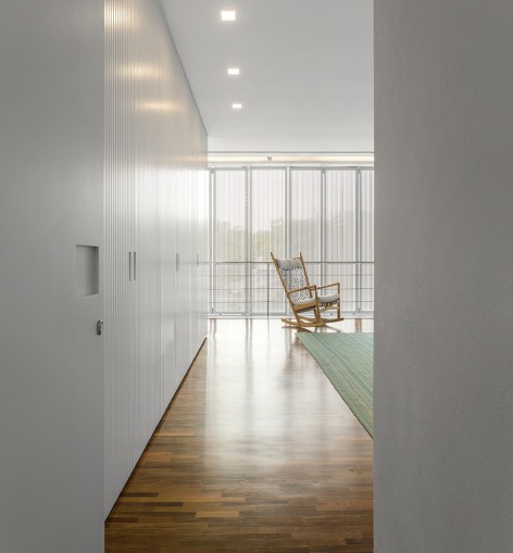 026-White house by studio mk27
