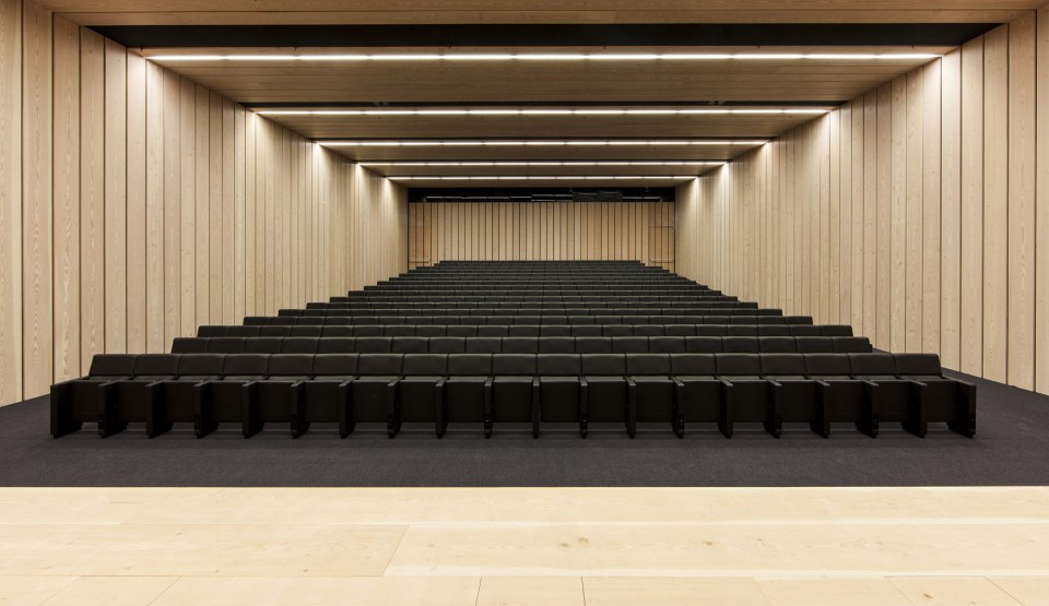 028-EDP Headquarters by Aires Mateus