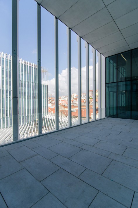 029-EDP Headquarters by Aires Mateus