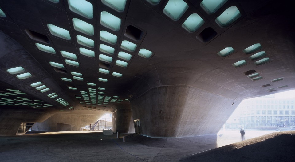03. Phaeno Science Centre_photo Werner Huthmacher