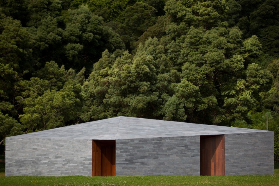 032-The Furnas Monitoring and Investigation Centre and Accommodation by Aires Mateus Architects