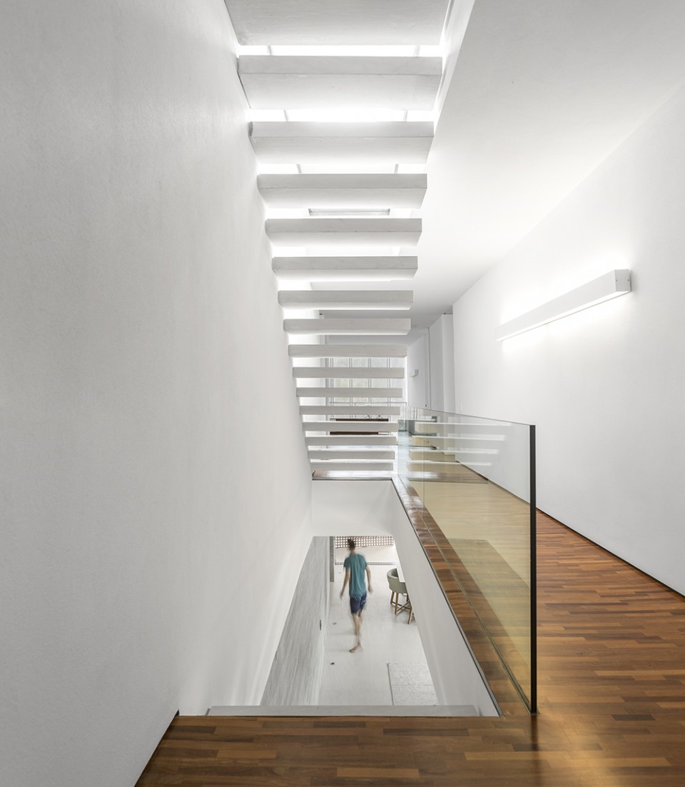 032-White house by studio mk27