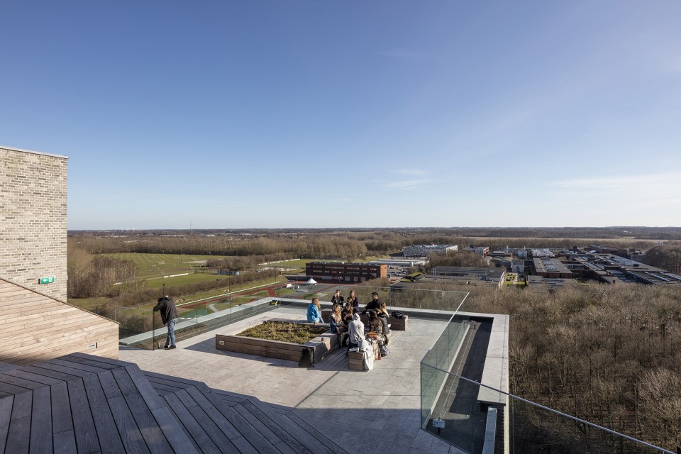 037-Campus Hall by C.F. MøllerCF_Moller_Architects_Campus_Hall_22_photo by Torben Eskerod
