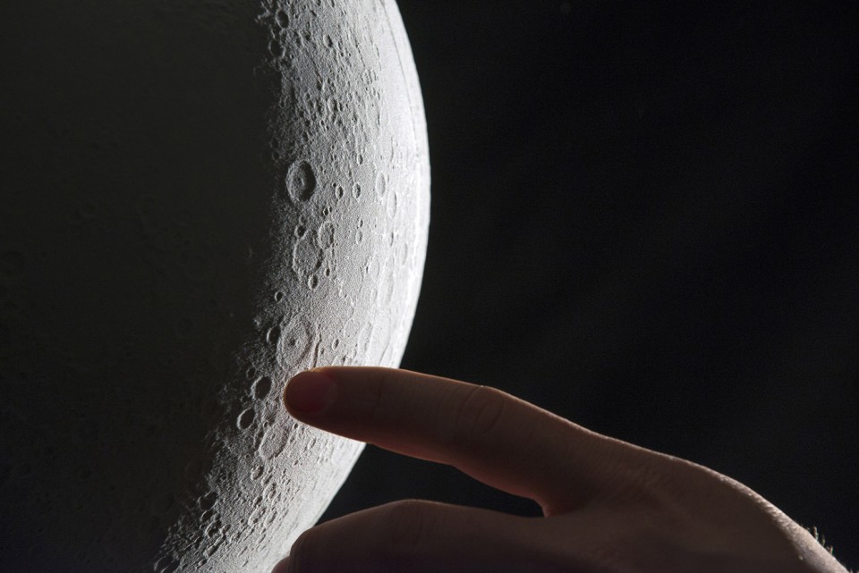 1-MOON16 Oscar Lhermitte Office