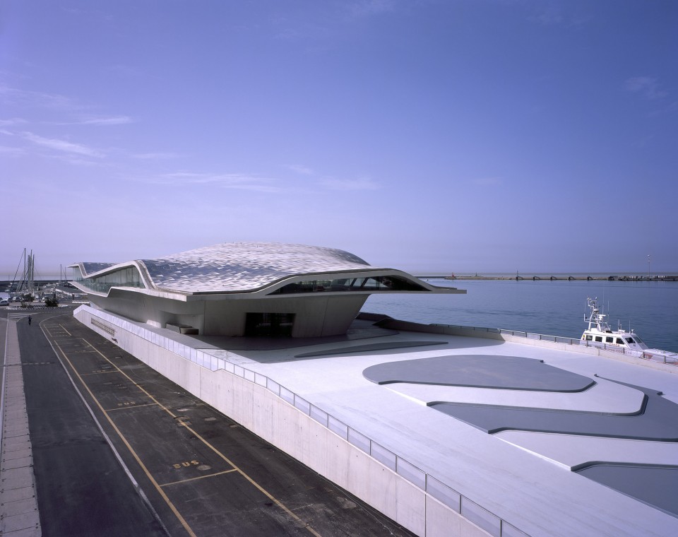 萨勒诺海运码头,意大利 / zaha hadid architects