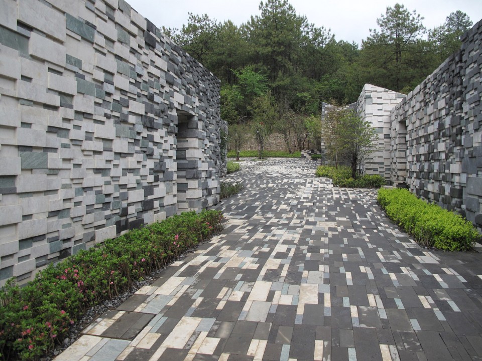8-Yunfeng Spa Resort by Kengo Kuma and Associates1