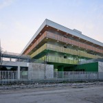 崧淀路中学校园，上海 / 致正建筑工作室