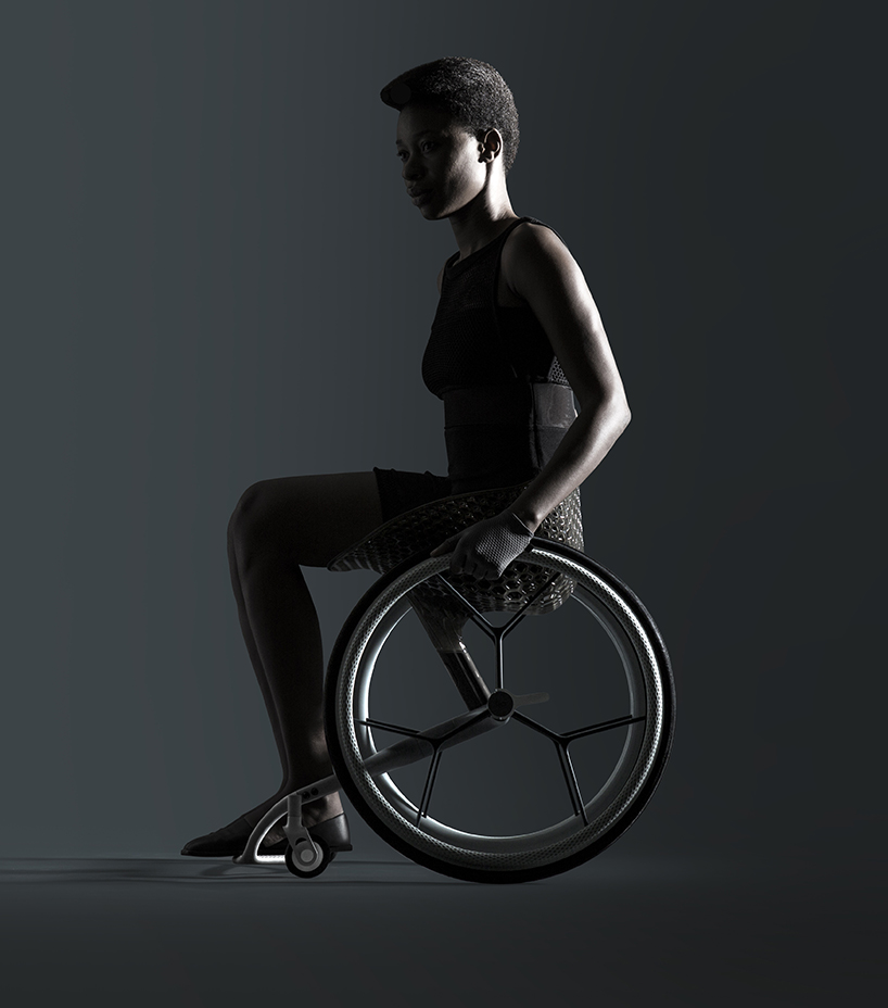 001-GO wheelchair by Layer and Materialise
