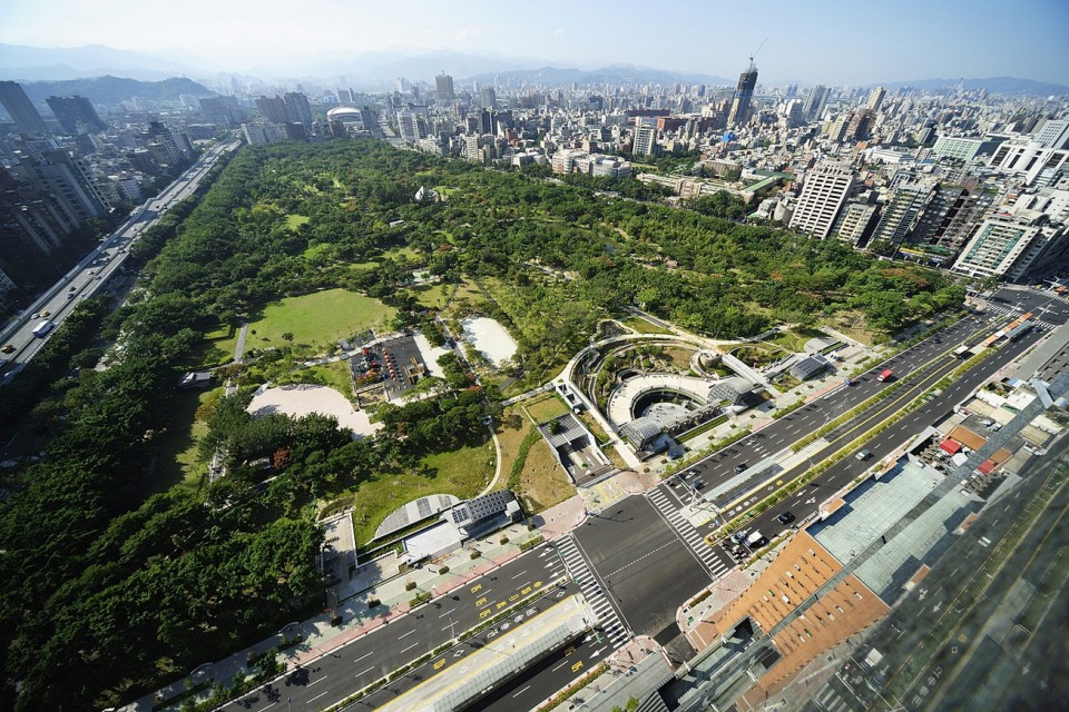 002-02_Aerial from north eastTaipei MRT Daan Park Station