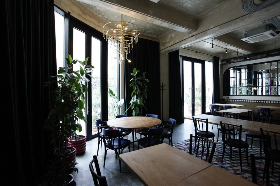 002-Strada Restaurant by ROOMS