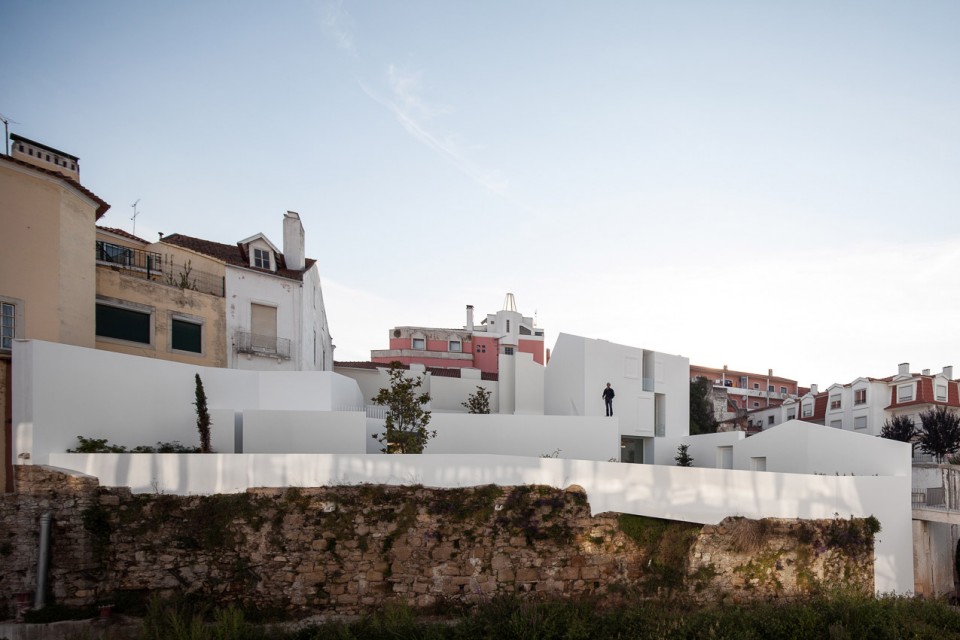 004-House in Alcobaça by Aires Mateus