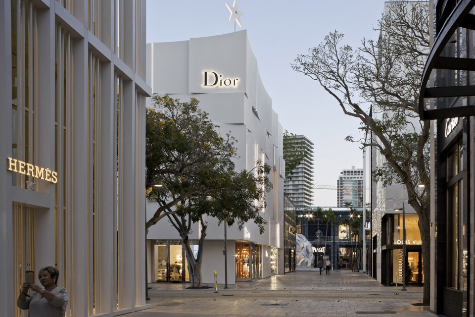 005-Dior Miami Facade by BarbaritoBancel Architects